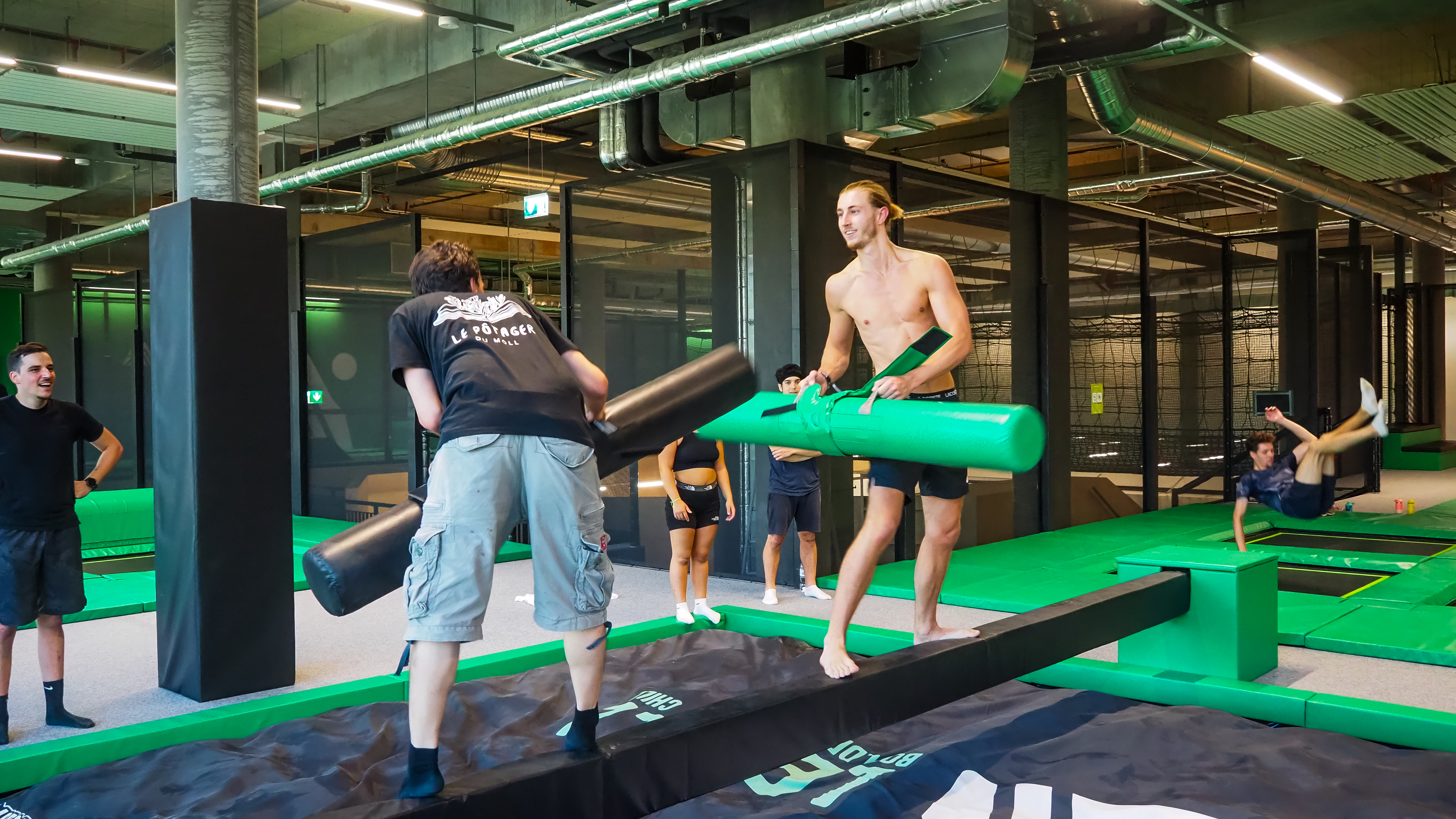 trampoline jeux divertissement